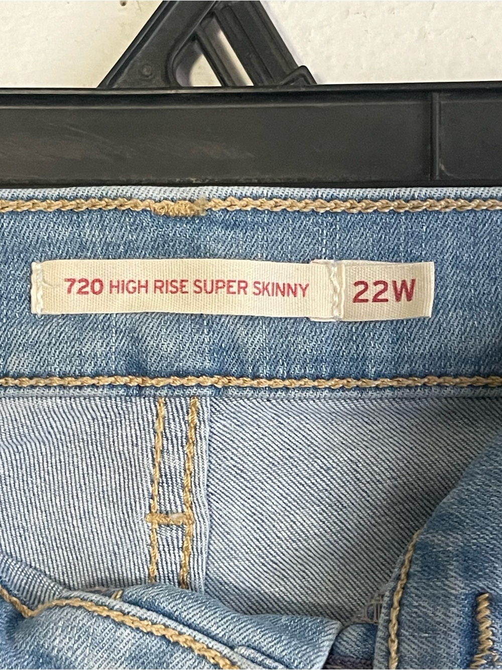 Levi's Light Blue Distressed Skinny Jeans - Picture 3 of 4